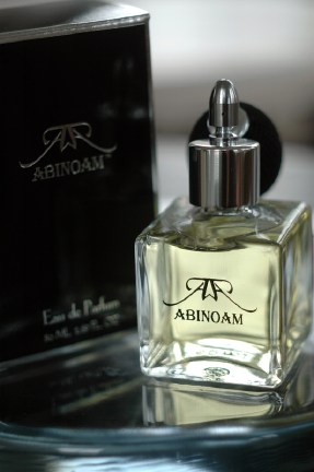 Abinoam Bottle with Box